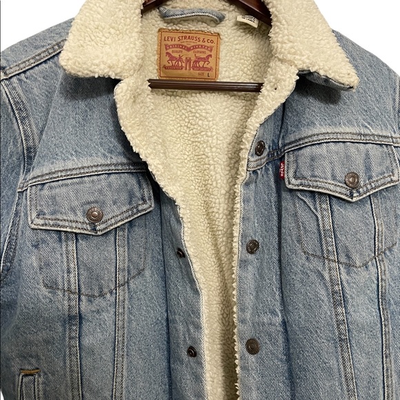 Levis Sherpa denim jacket size large women - Picture 2 of 11